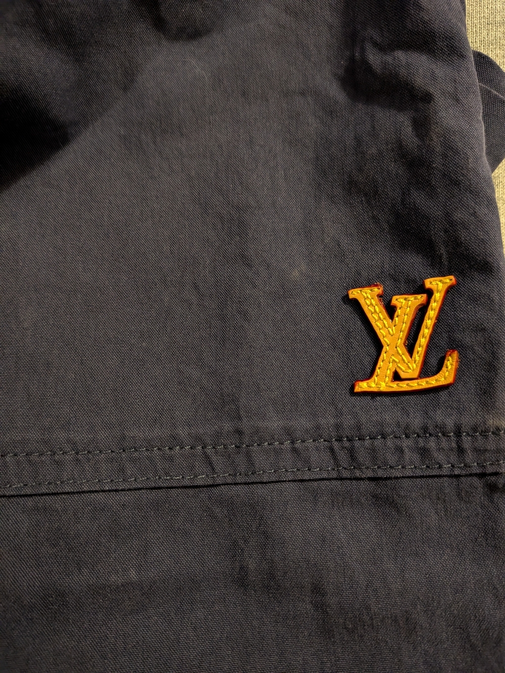 SS25 Louis Vuitton Men’s Dark Navy Denim Shorts with Leather LV Patch AUTHENTIC - Picture 6 of 8